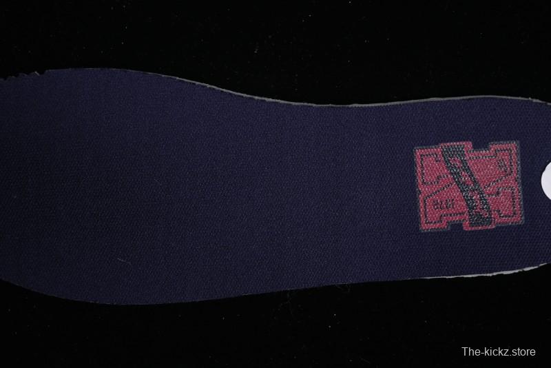 Nike SB Dunk Low Retro Skateboarding Shoes with Gorge Green and Red Swoosh Design - FV8106-361