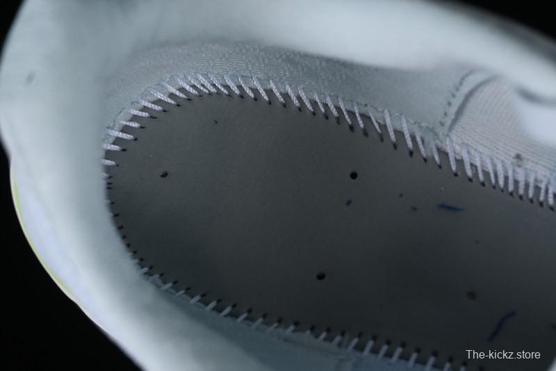 New Balance Fresh Foam x Vongo V6 Ultra-Lightweight Low-Top Casual Running Shoes - WVNGOLI6