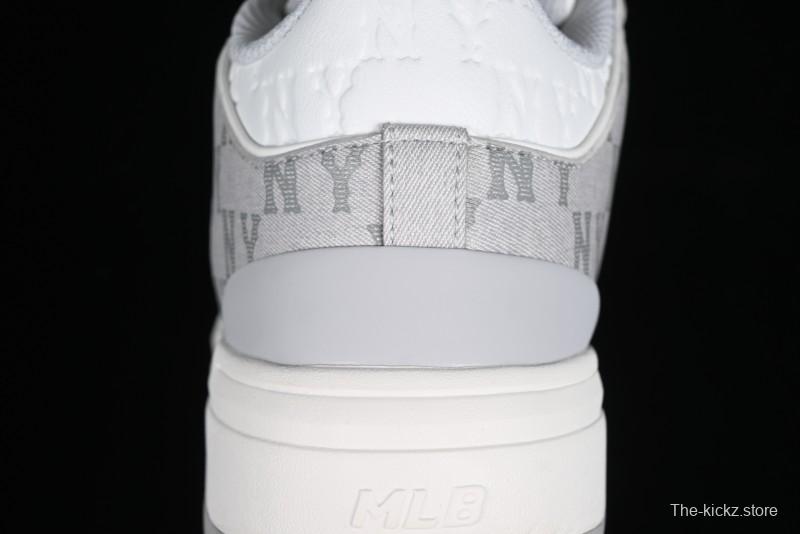 MLB Chunky Liner New York Yankees Sneakers with Lightweight Thick Sole and Hook Loop Closure - 3ASXCMM4N50GRS