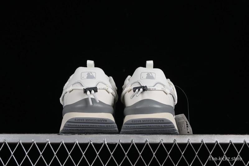 New York Yankees Chunky Runner Basic Lace-Up Lightweight Casual Sneakers - 3ASHCRR3N43WHS