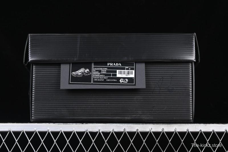 Prada Cloudbust Air Thunder Lifestyle Low-Top Sneakers with Anti-Slip and Wear-Resistant Design - 2EG293