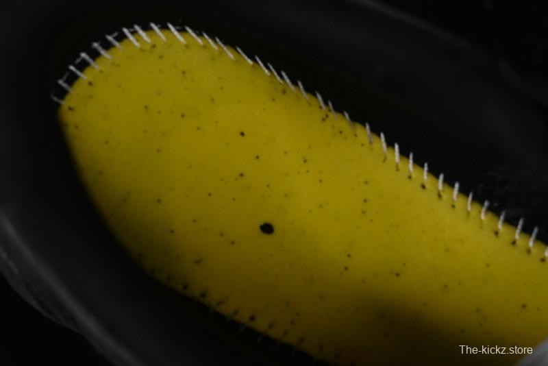 Fila Breathable Cat Paw Sneakers F52W432103FBK with Lightweight Eco-Friendly Material and Cushioned EVA Midsole