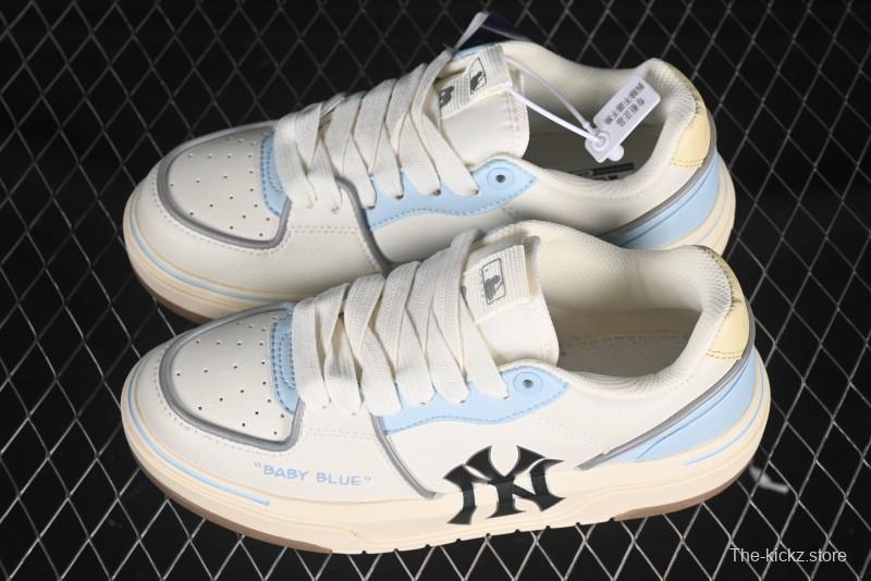 New York Yankees Chunky Liner Mid Denim Monogram Platform Sandals - 3ASXCA12N50IVS