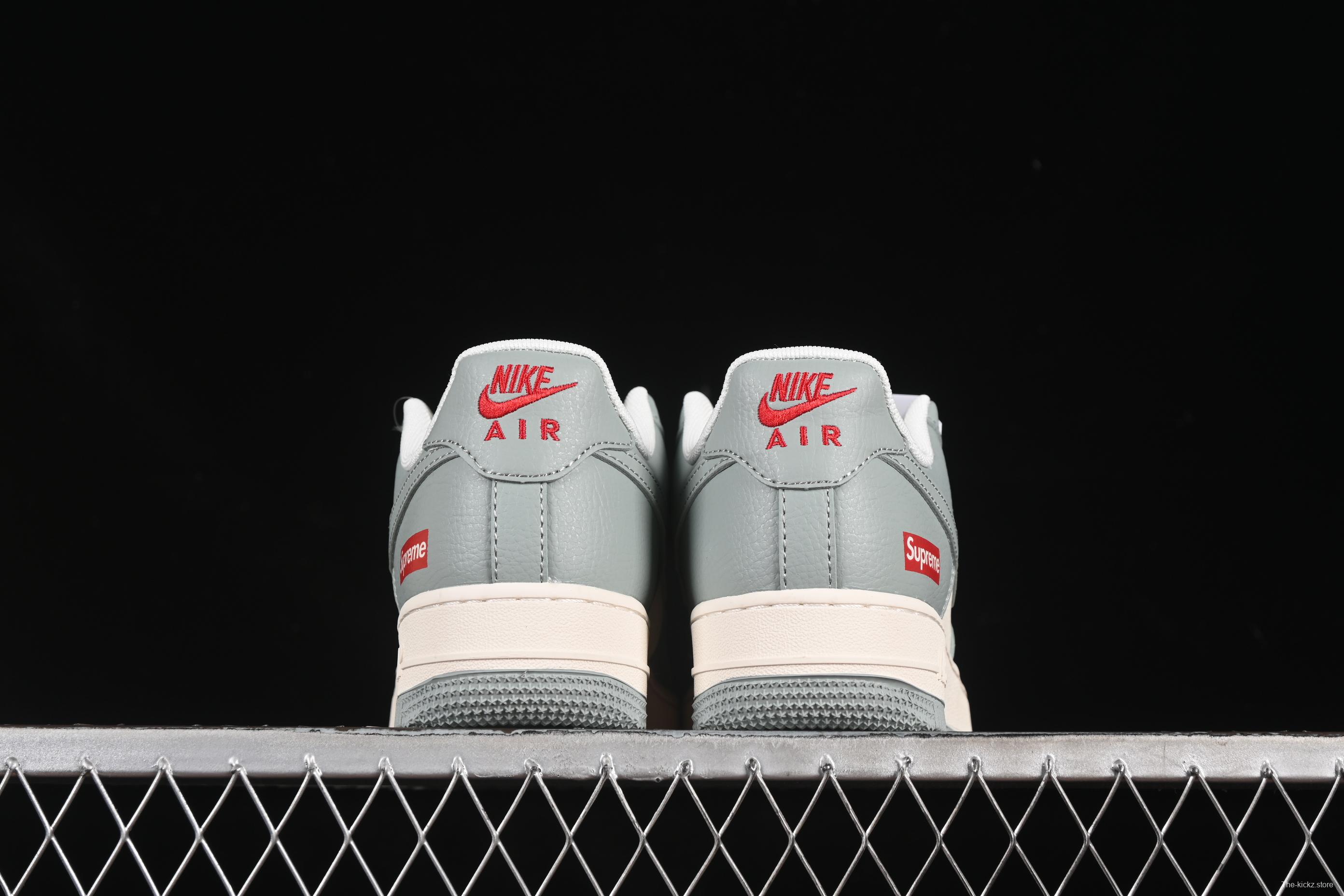 Nike Air Force 1 '07 Low Supreme Collaboration Shoes in Grey - ZH2598-319