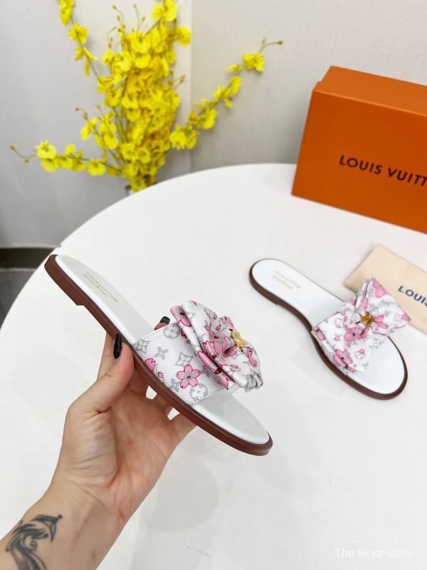 2025 Women Louis Vuitton White Pink Leather Slippers LY00190