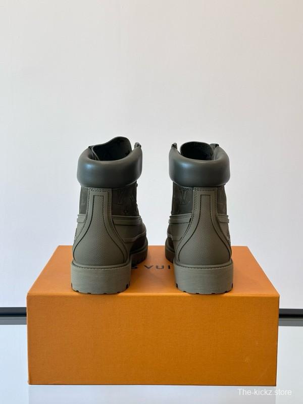 2024 Men Louis Vuitton Brown Rubber Leather Combat Boots MJ00390
