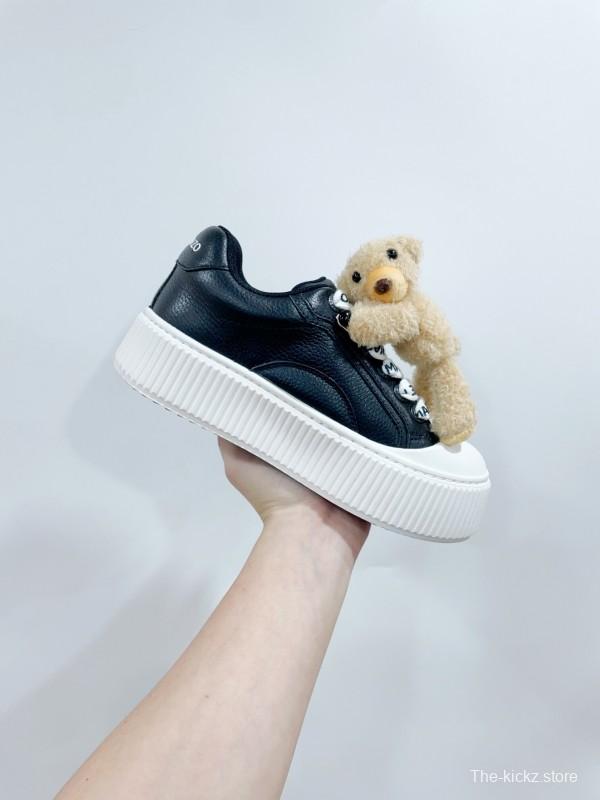 2025 Women 13DE MARZO Black White Leather Casual Sneakers Plush Toy KFY00300