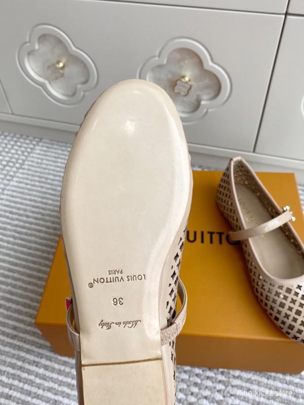 2025 Women Louis Vuitton Beige Leather Ballet Flat Laser Cut KFY00310