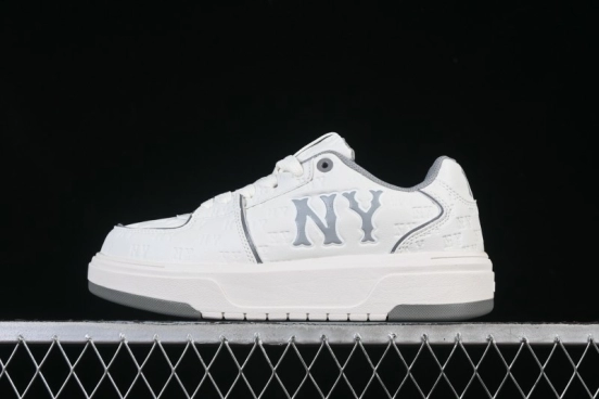 New York Yankees Bigball Chunky Embo Monogram Platform Sneakers - 3ASXE035N50GRS