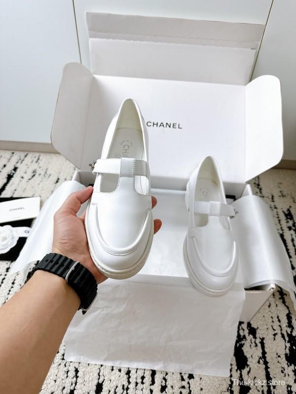 Chanel 2025 SS Loafers Classic Elegant Design - KFY00320