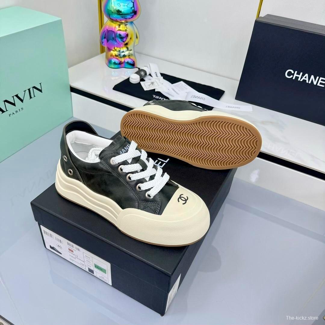 Chanel 2025 SS Panda Loafers Bread Shoes Original Calfskin - LY00320