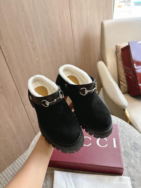 Gucci Mule Shoes with Horsebit Detail and Suede Wool Upper - LY00320