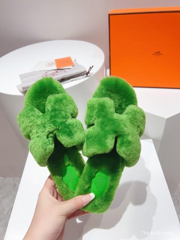 Hermès Teddy Wool H Slippers Flat Sole Fur Slides - LY00240