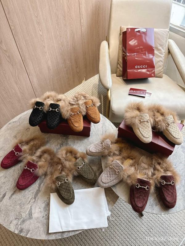 Gucci Fur Mule with Double G Pattern - LY00340