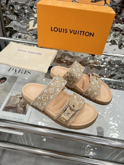 Louis Vuitton 2025 Spring/Summer New Slippers with Embroidered Design and 4cm Platform - LY00250