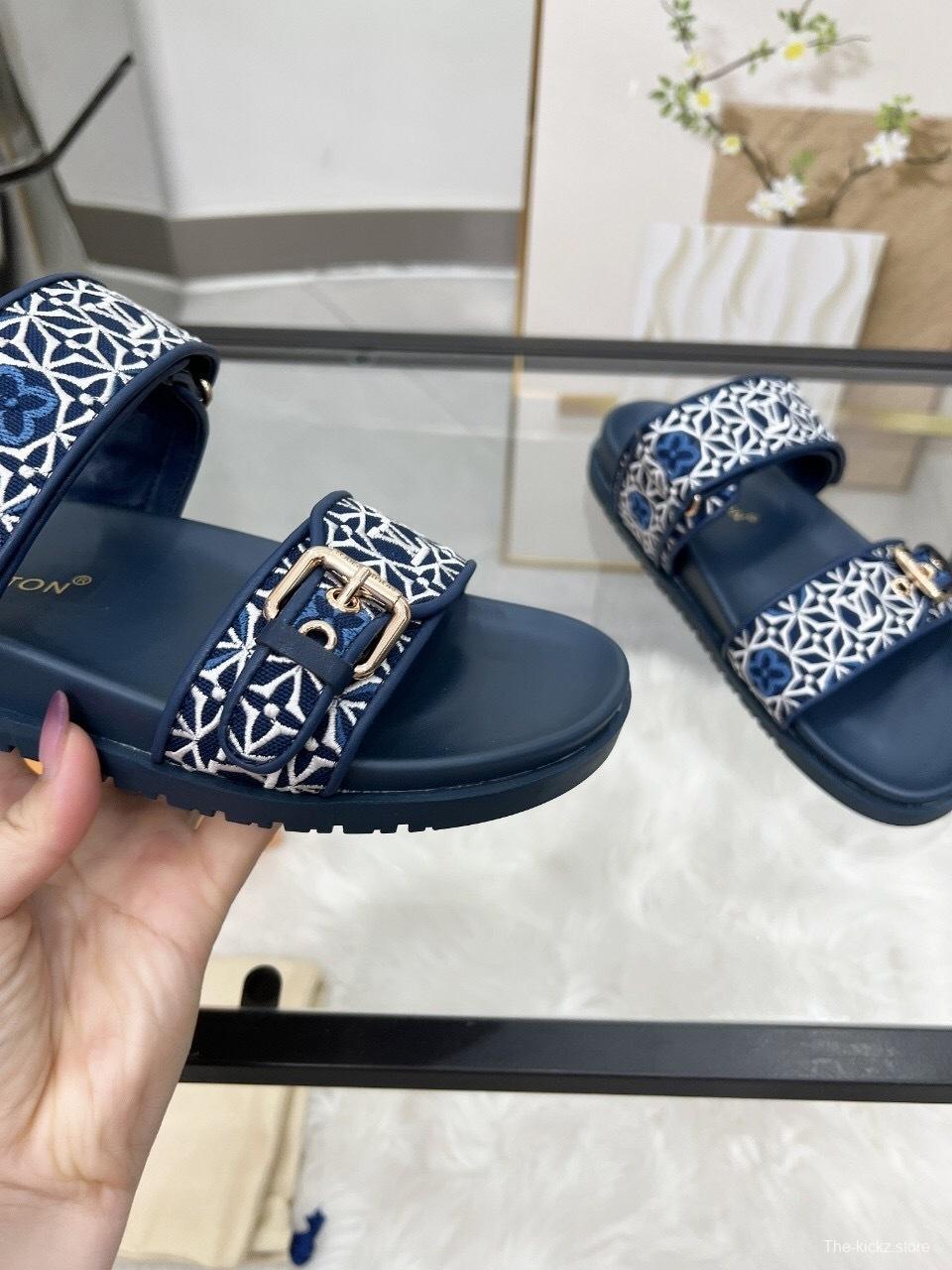 Louis Vuitton Spring/Summer 2025 New Slippers with Embroidered Design and 4cm Platform - LY00250