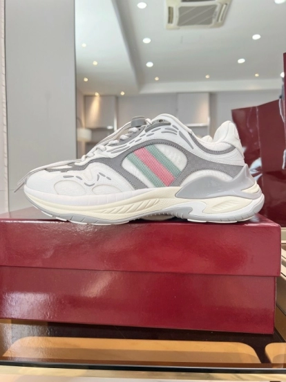 Gucci 2025 SS Collection 2.0 Sneakers with Retro-Futuristic Design - LY00460