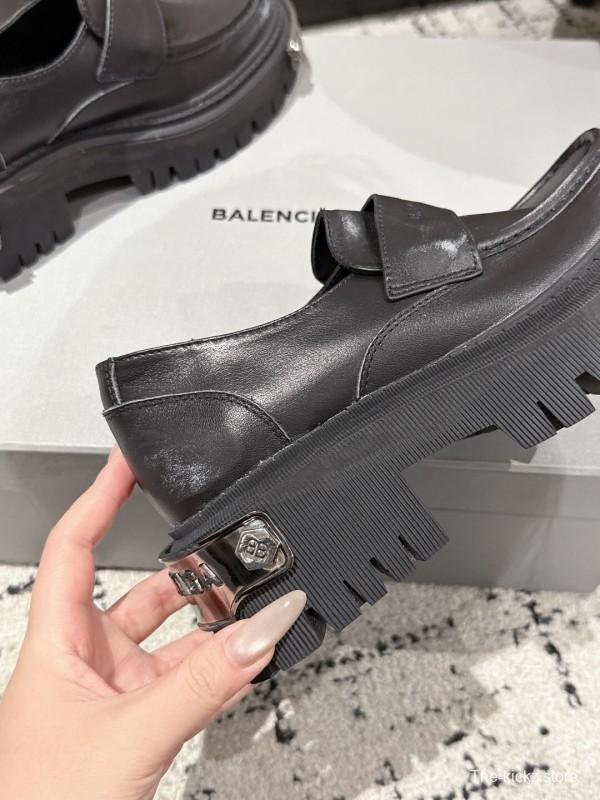 Balenciaga 2025 SS Loafers with Retro Design and Lightweight TPU Sole - KFY00320